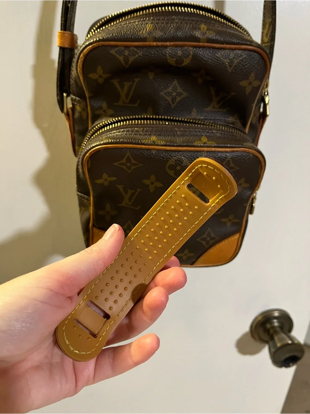 Louis Vuitton Brown Monogram Canvas Messenger Crossbody with Tan Trim